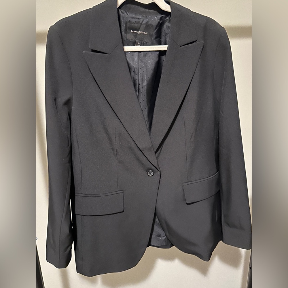 Banana Republic Women's Classic Black Blazer